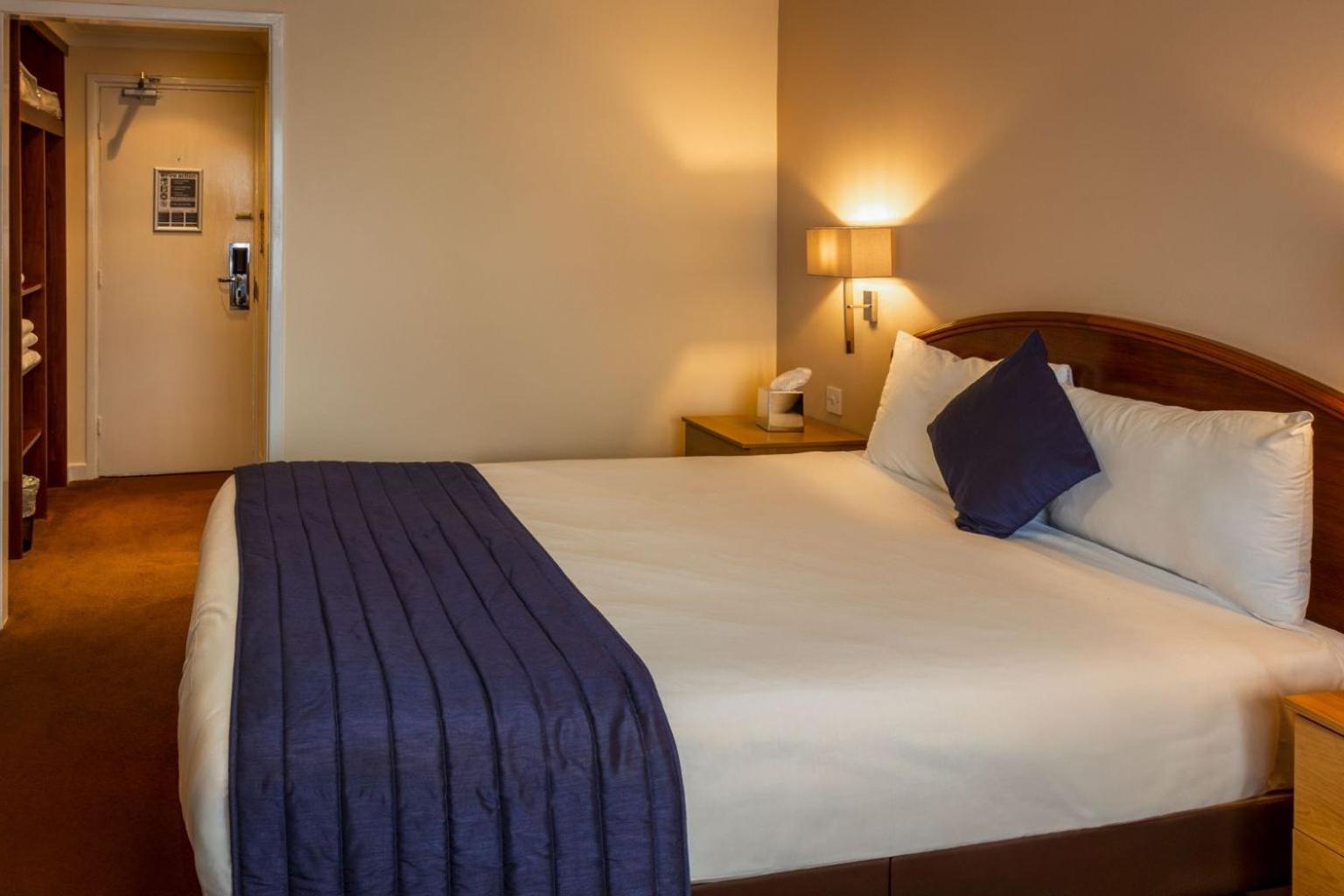 Britannia Leeds Bradford Airport Hotel Bramhope Exterior photo
