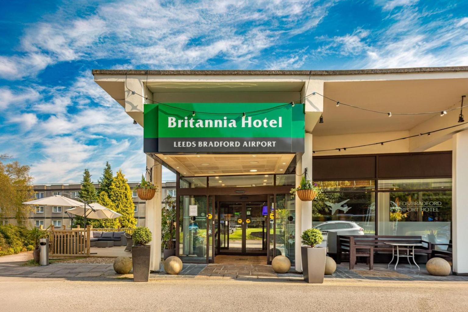 Britannia Leeds Bradford Airport Hotel Bramhope Exterior photo