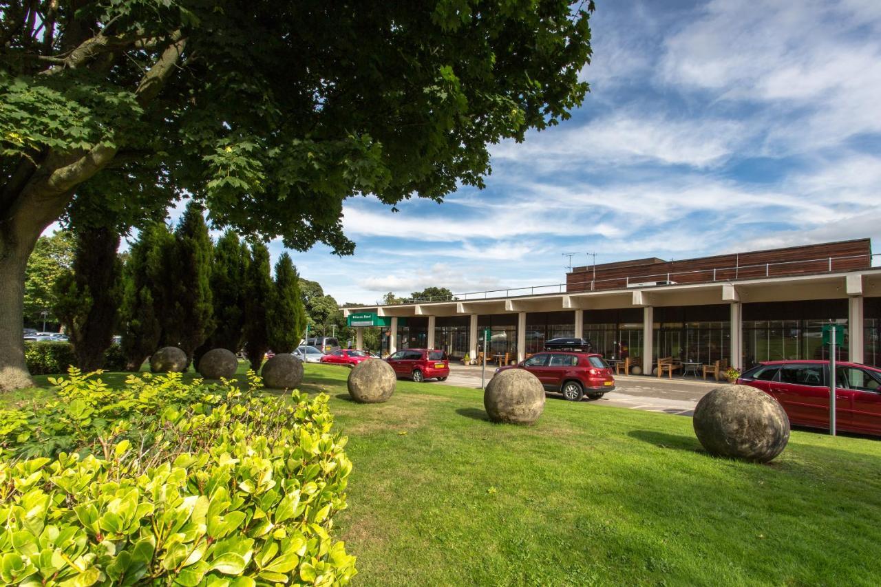 Britannia Leeds Bradford Airport Hotel Bramhope Exterior photo